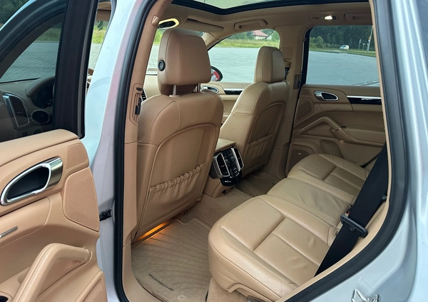 Porsche Cayenne cena 135900 przebieg: 139500, rok produkcji 2012 z Rzeszów małe 781
